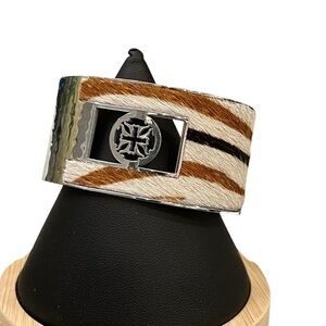 Rustic Cuff Silver Tone Metal Wrap‎ Bracelet Cow Hair Cowgirl Western Jewelry